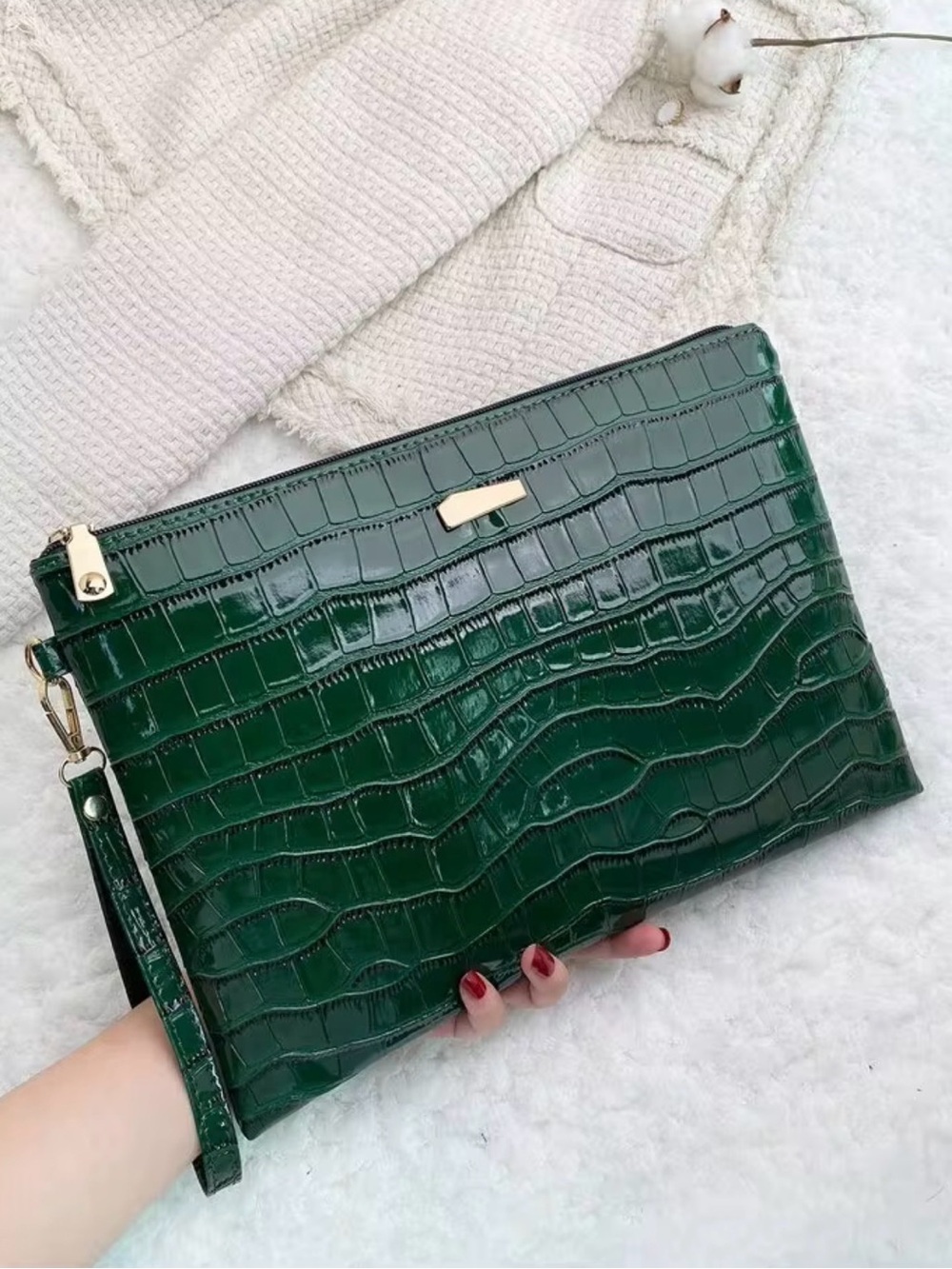 SHEIN Dark Green Croc-Embossed Wristlet Clutch